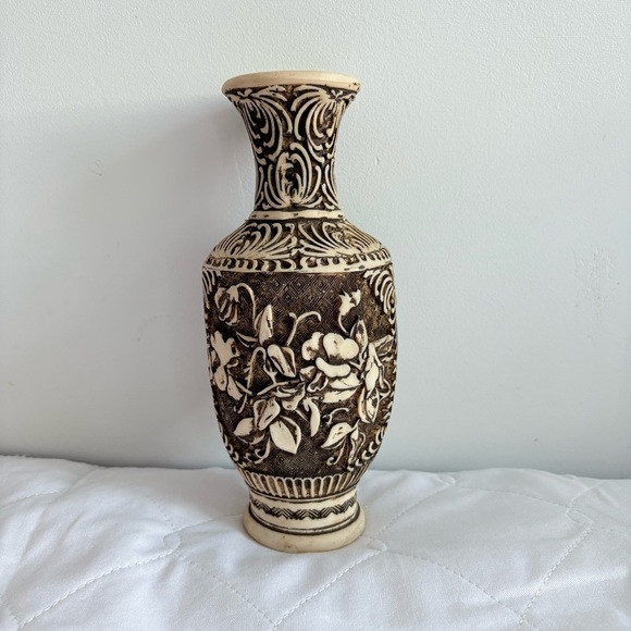Sasa Recanti Vintage Marble Carved Vase - Picture 4 of 12